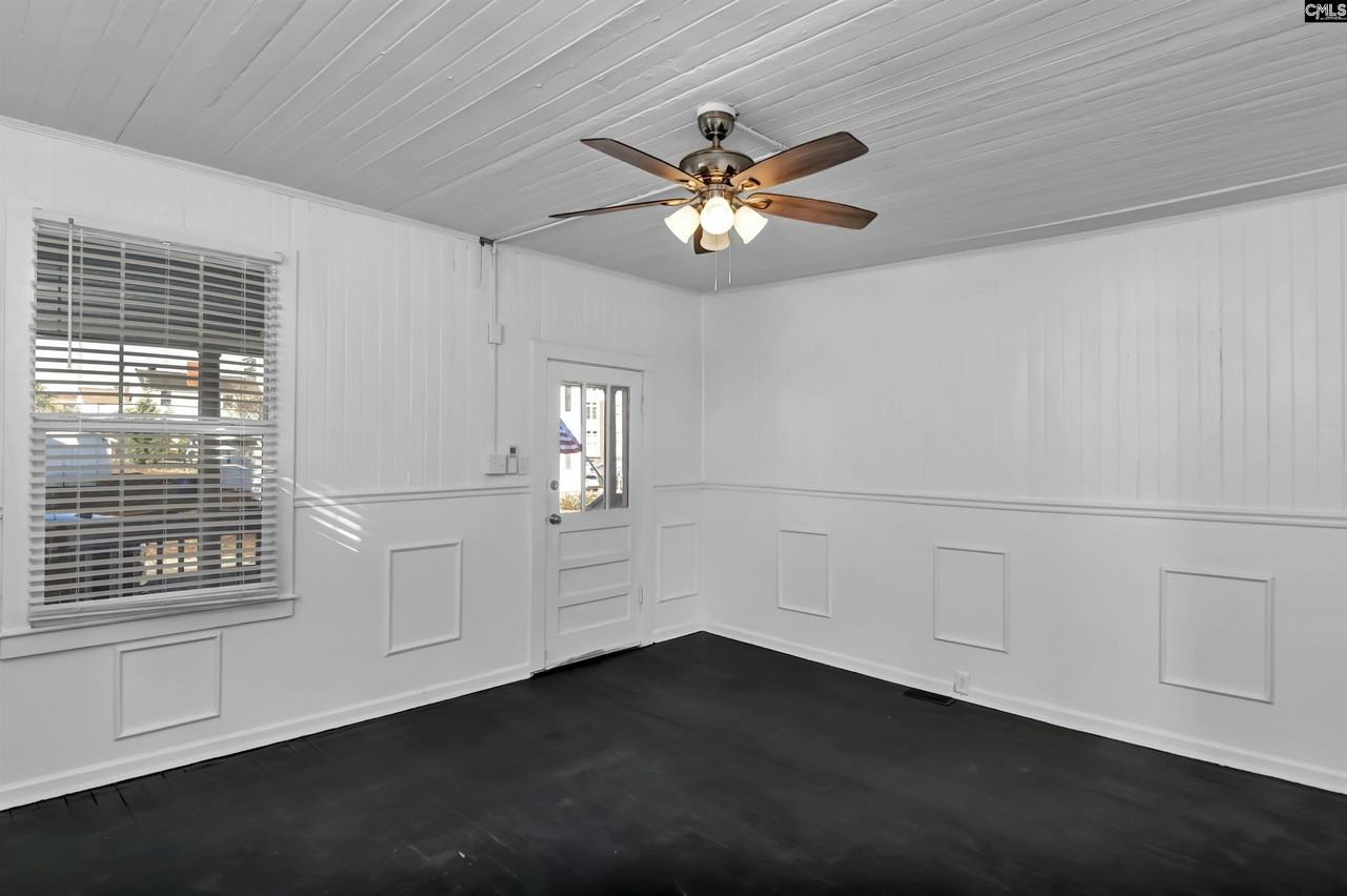 203 Oliver St - Photo 7 of 28