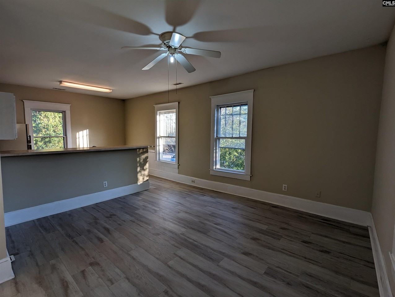 3121 Rosewood Dr - Photo 3 of 12
