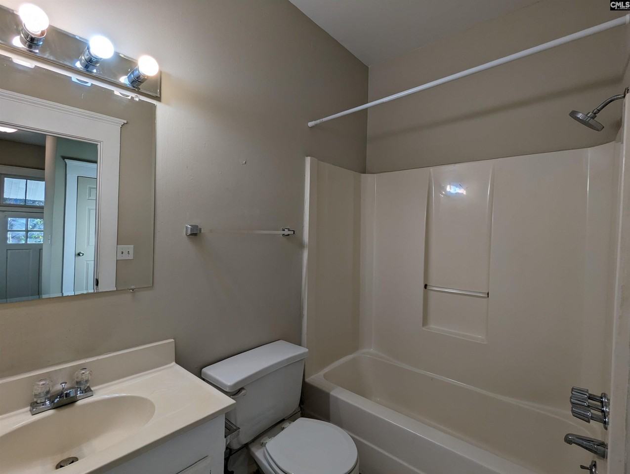3121 Rosewood Dr - Photo 7 of 12