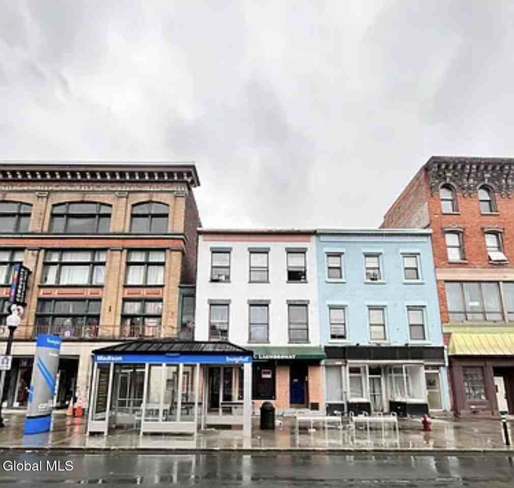 151 S Pearl St - Photo 2 of 16