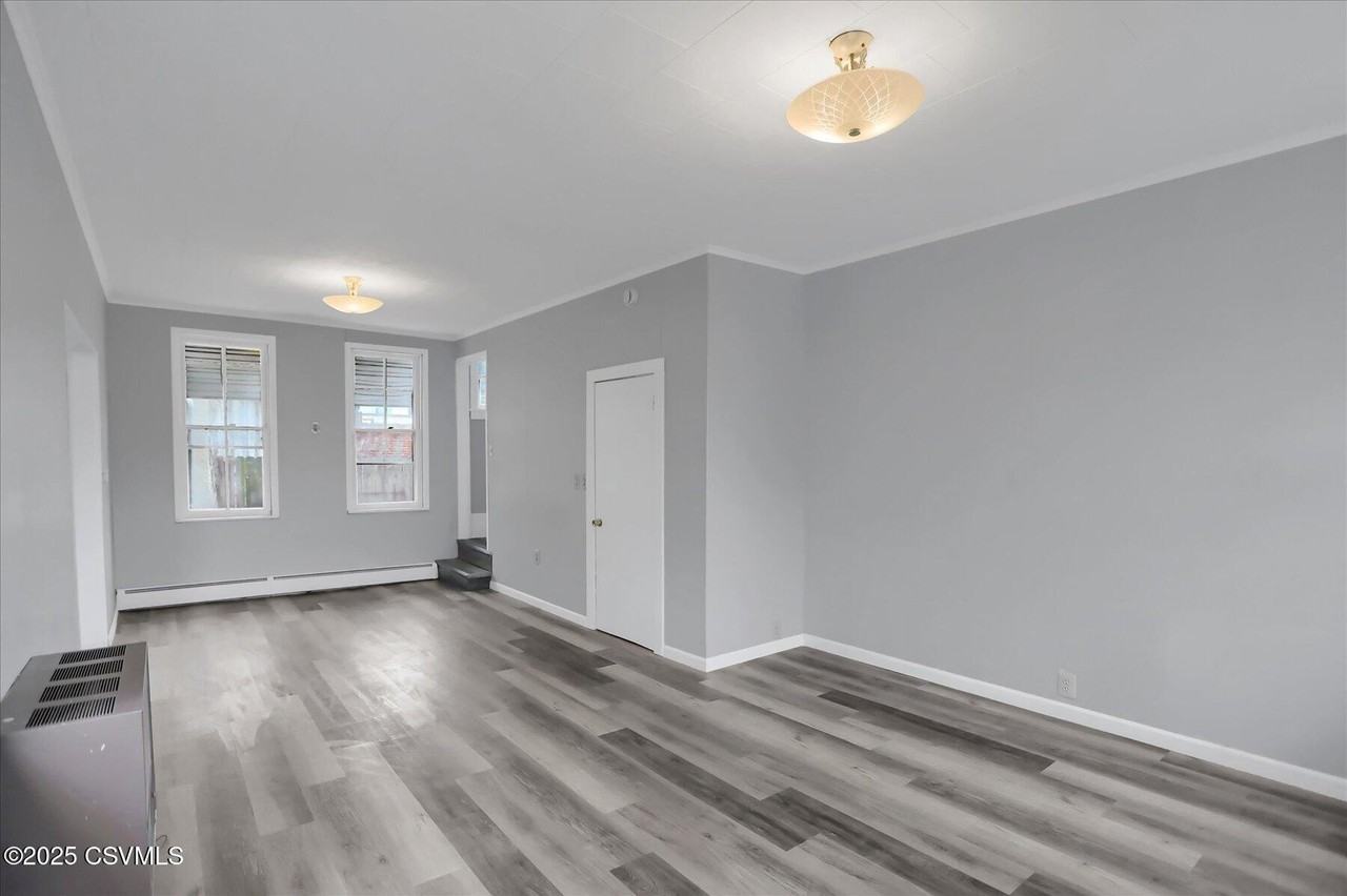 114 S 5th St - Photo 4 of 24