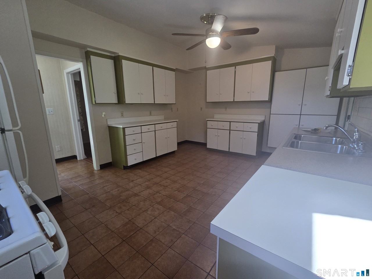 331 Campfield Ave - Photo 2 of 13
