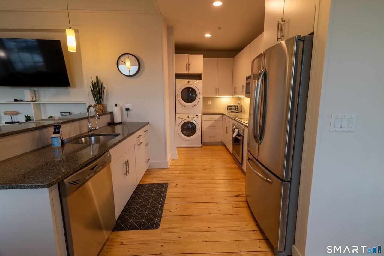 60 Willow St #304 - Photo 2 of 6