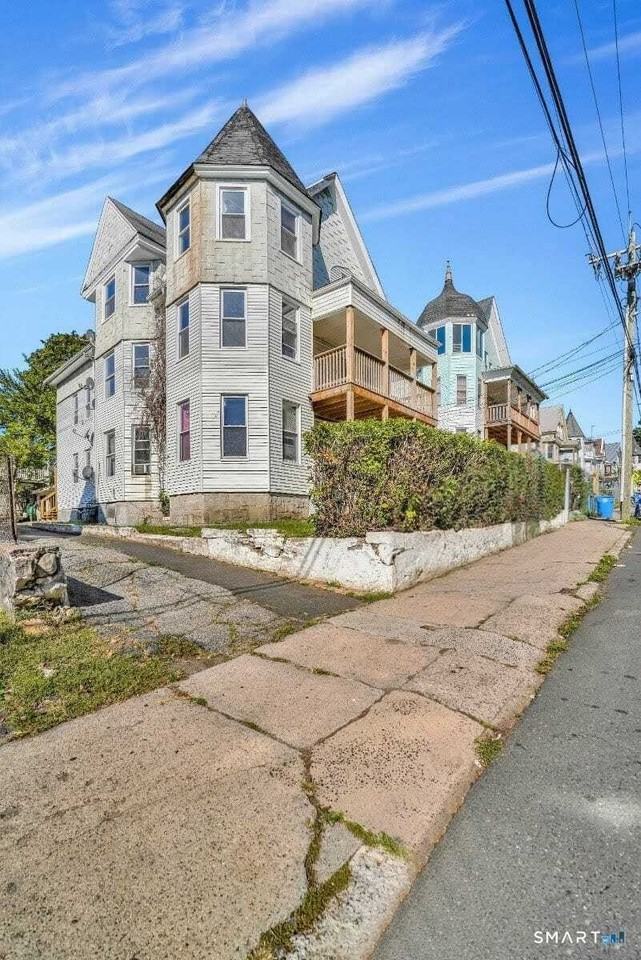 221 Willow St #3rdFL - Photo 2 of 7