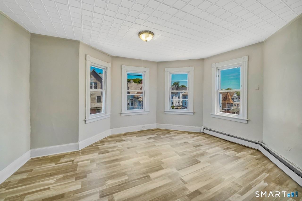 221 Willow St #3rdFL - Photo 3 of 7
