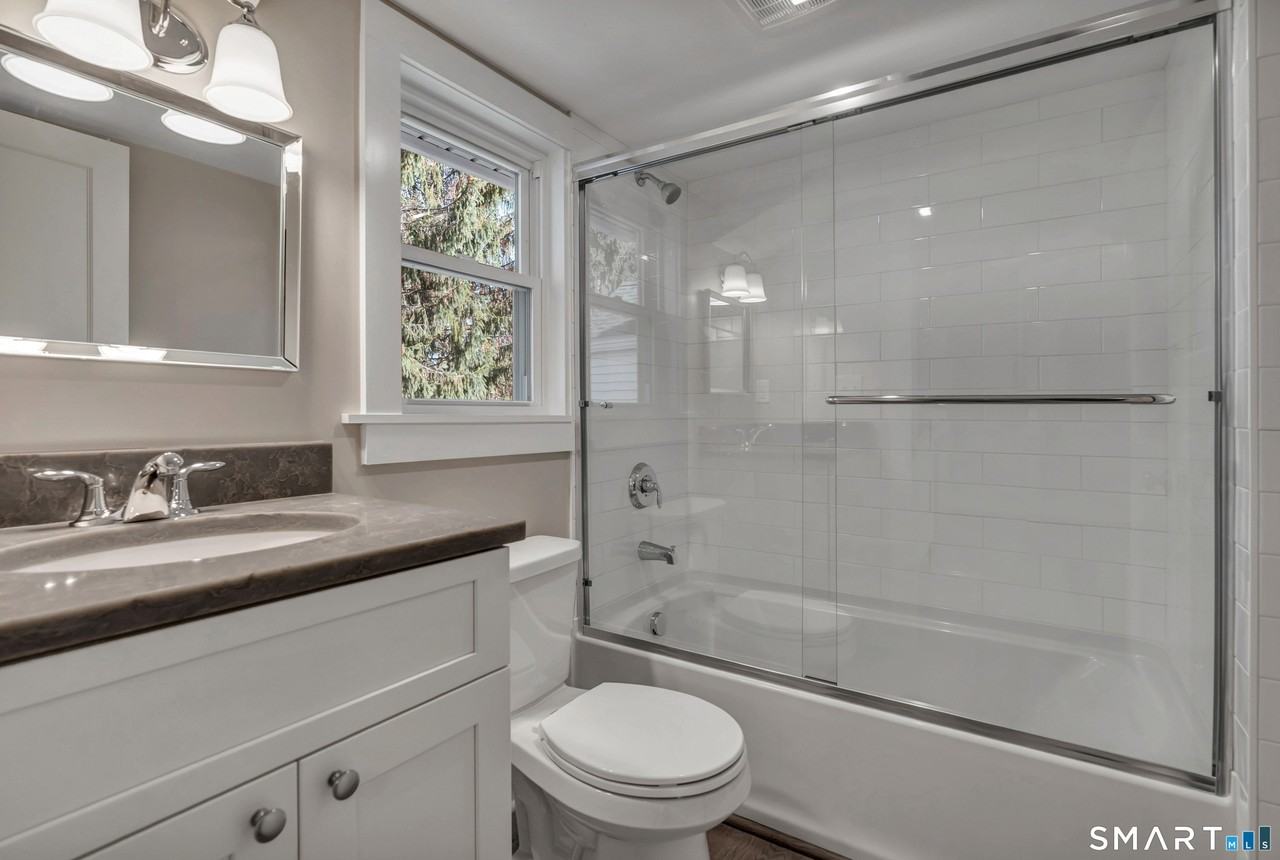 368 Boston St #B - Photo 3 of 5