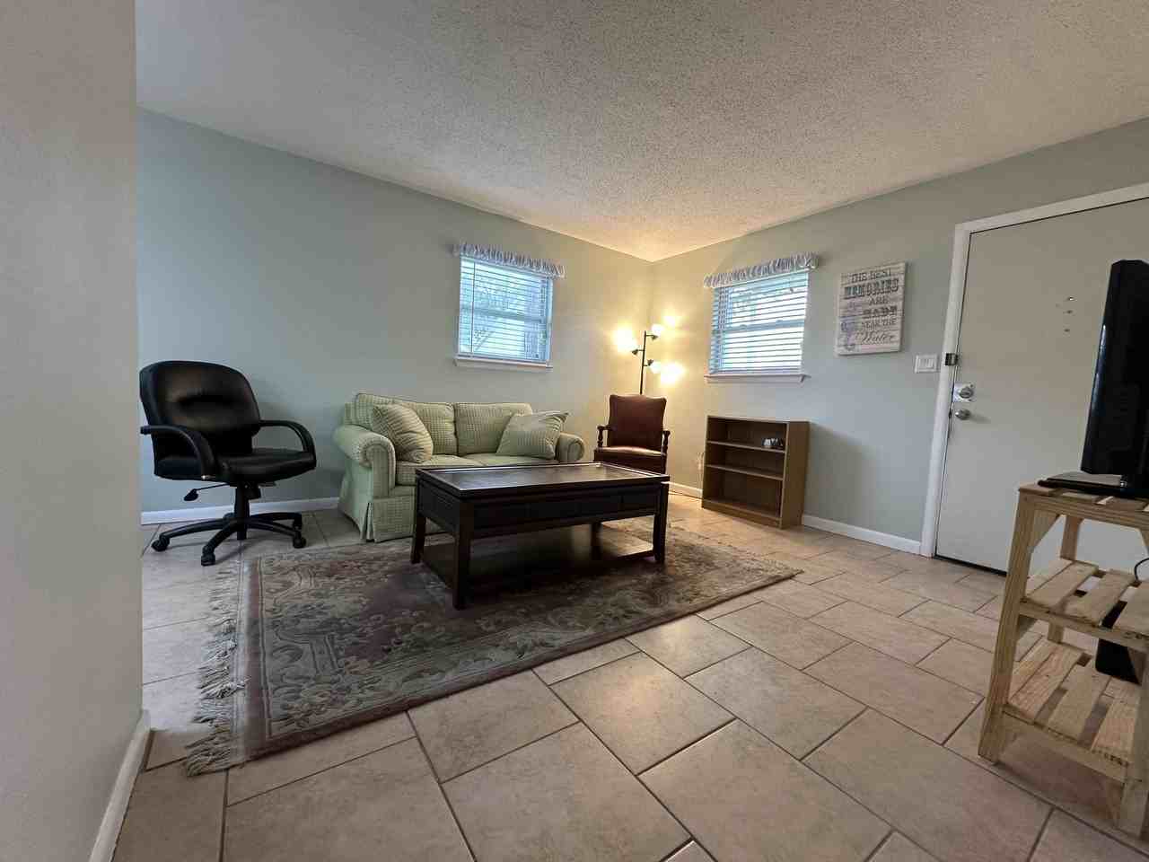 532 Schneider Dr #B - Photo 5 of 8