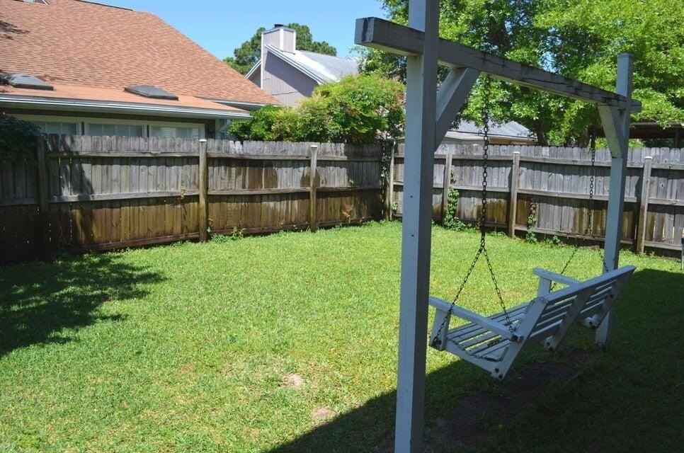 380 Canterbury Cir Nw - Photo 5 of 12