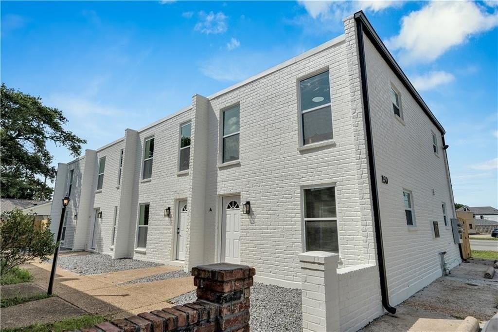 150 Orchard Rd - Photo 2 of 15
