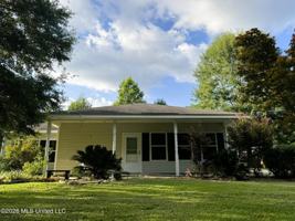 featured image of 117 Williamsburg Rd