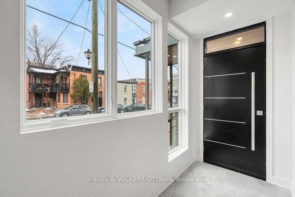 71 Parent Avenue - Photo 3 of 40
