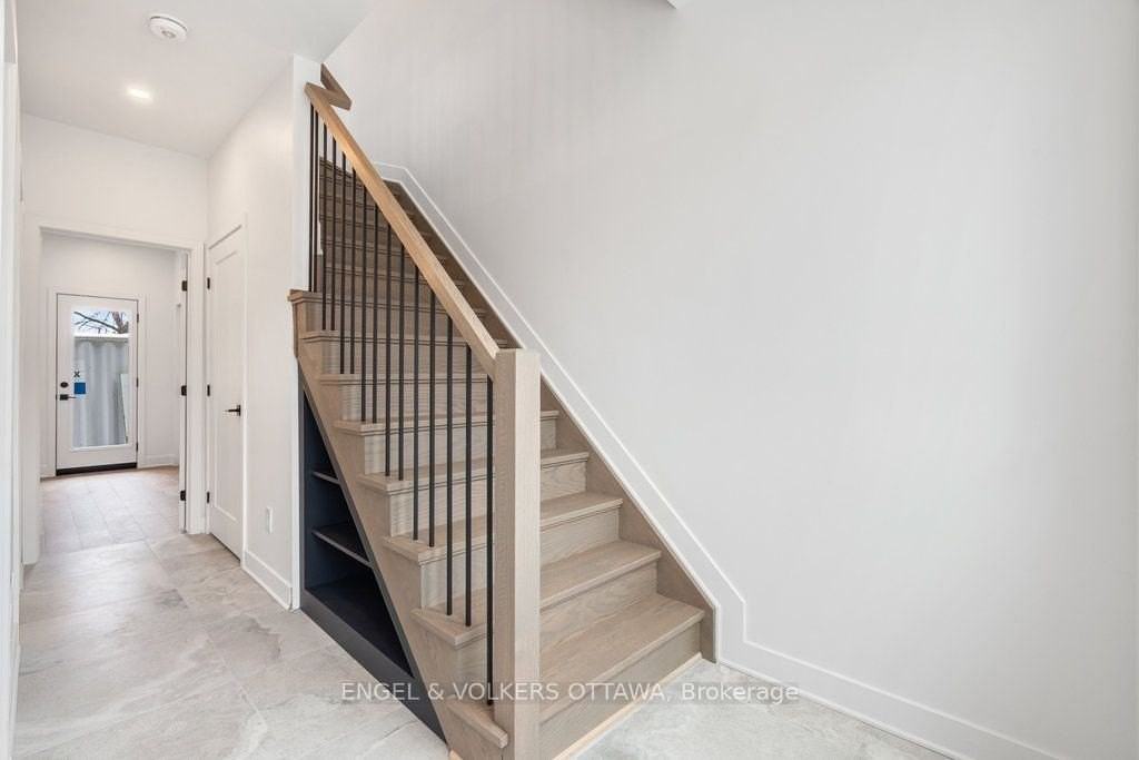 71 Parent Avenue - Photo 4 of 40
