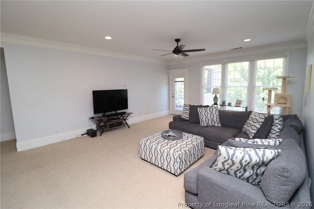 933 Portstewart Dr - Photo 4 of 29