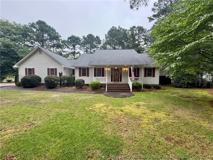 200 Horseshoe Dr - Photo 1 of 1