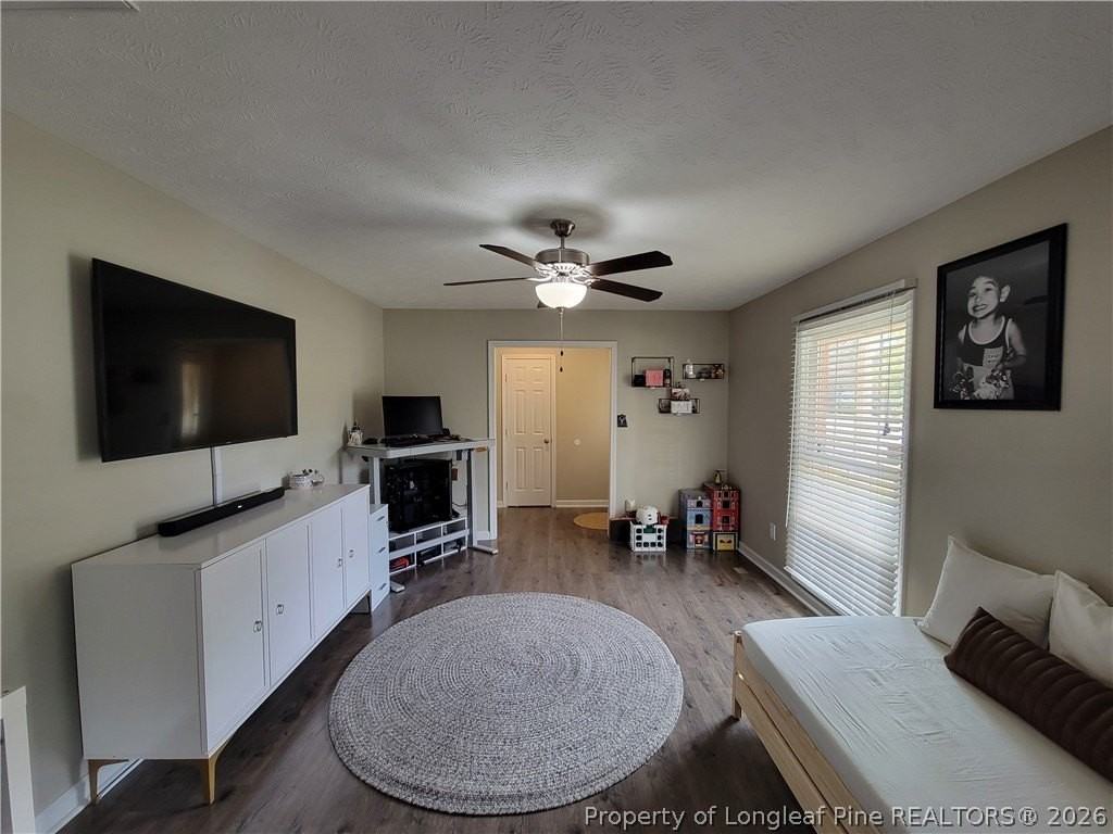 215 Haverhill Dr - Photo 2 of 29
