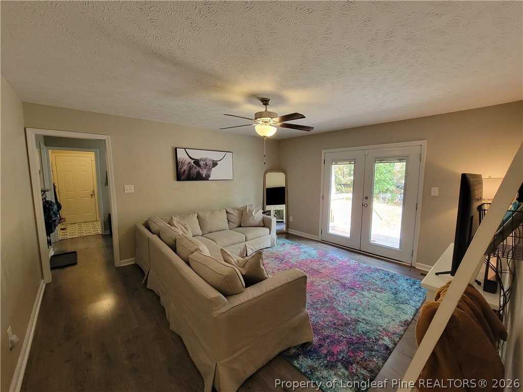 215 Haverhill Dr - Photo 6 of 29