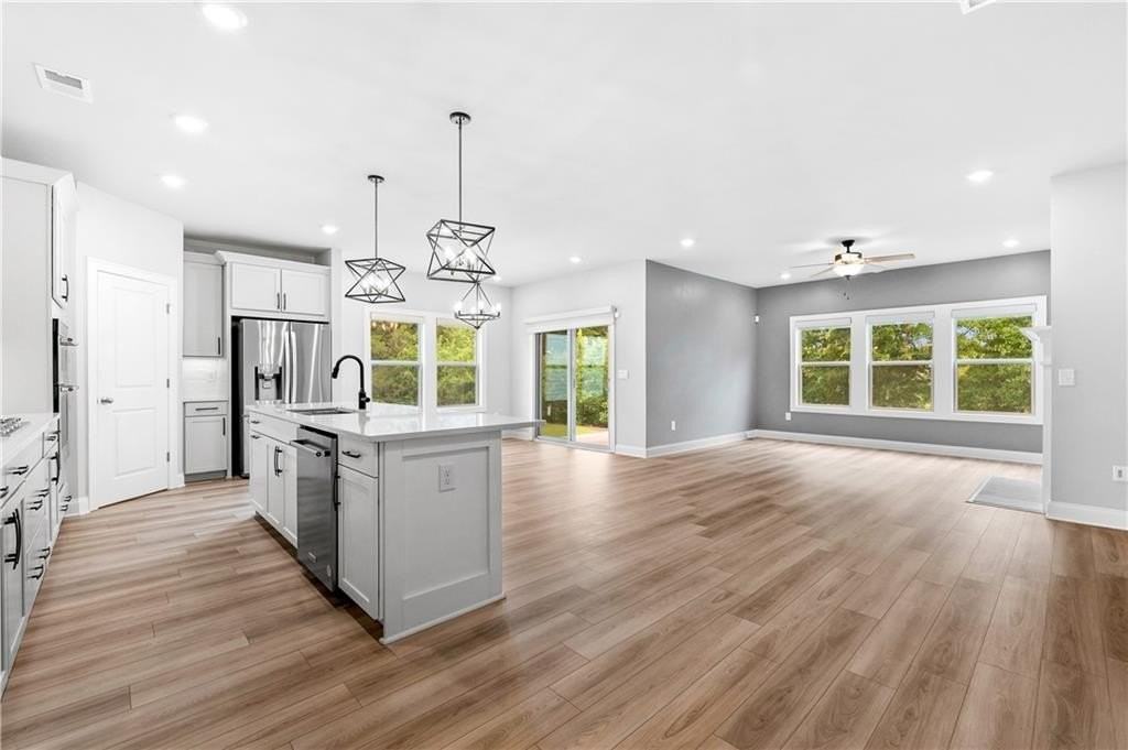367 Mcdaniel Pl - Photo 5 of 49