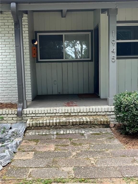 1945 Dellwood Dr Nw #B - Photo 3 of 41