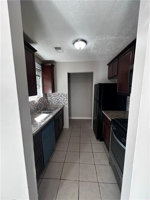 7066 Oakhill Cir - Photo 5 of 8