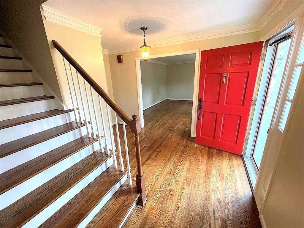 1150 Falstaff Dr - Photo 5 of 38