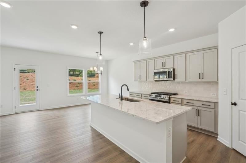 522 Silverleaf Trl - Photo 4 of 35