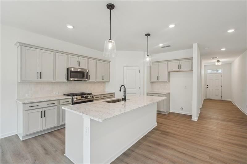 522 Silverleaf Trl - Photo 5 of 35