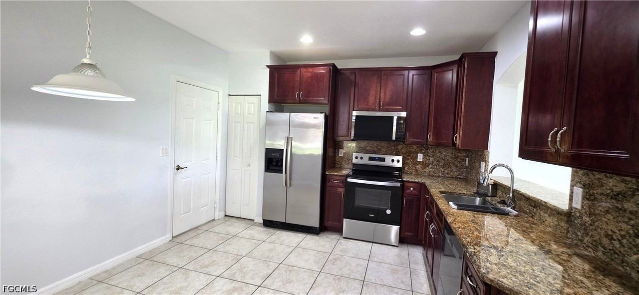 3345 Dandolo Cir - Photo 5 of 25