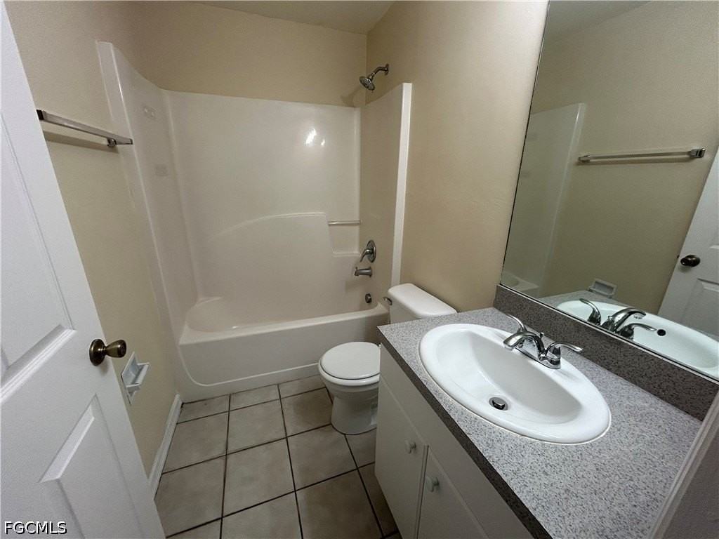 3010 Vernon Ave S - Photo 6 of 8