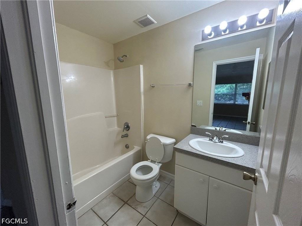 3010 Vernon Ave S - Photo 7 of 8