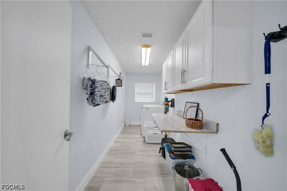 299 Rotonda Cir - Photo 4 of 26
