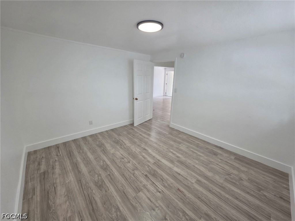 420 Fairfax Dr #1 - Photo 4 of 8