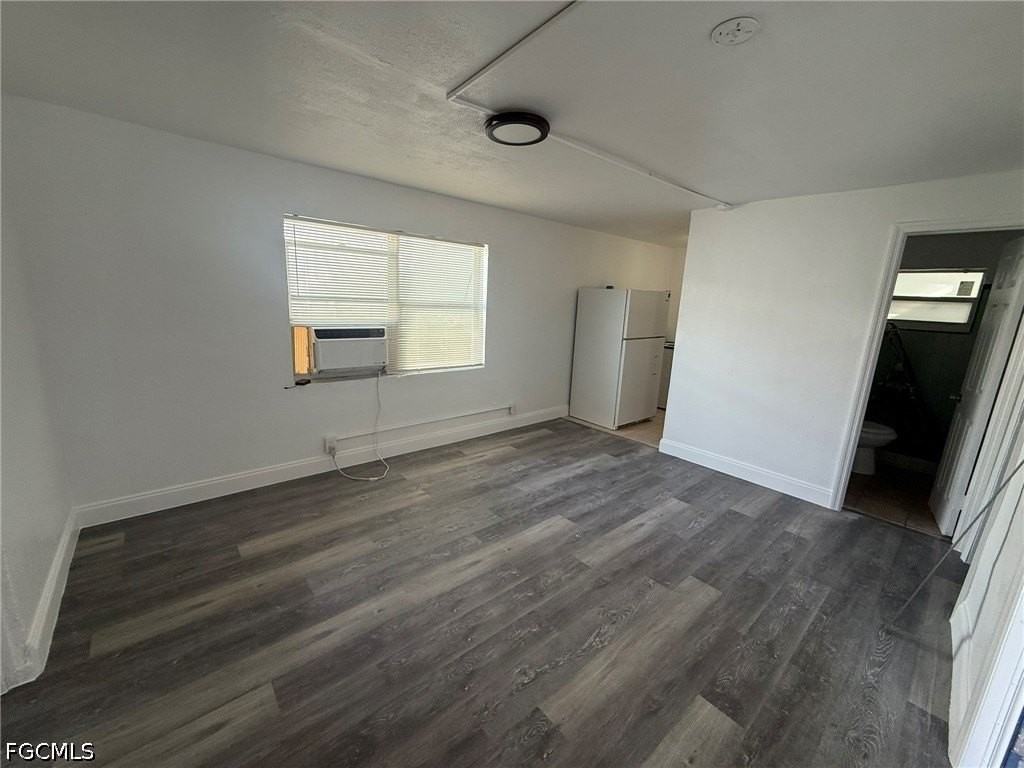 3049 2nd St #4 - Photo 4 of 9