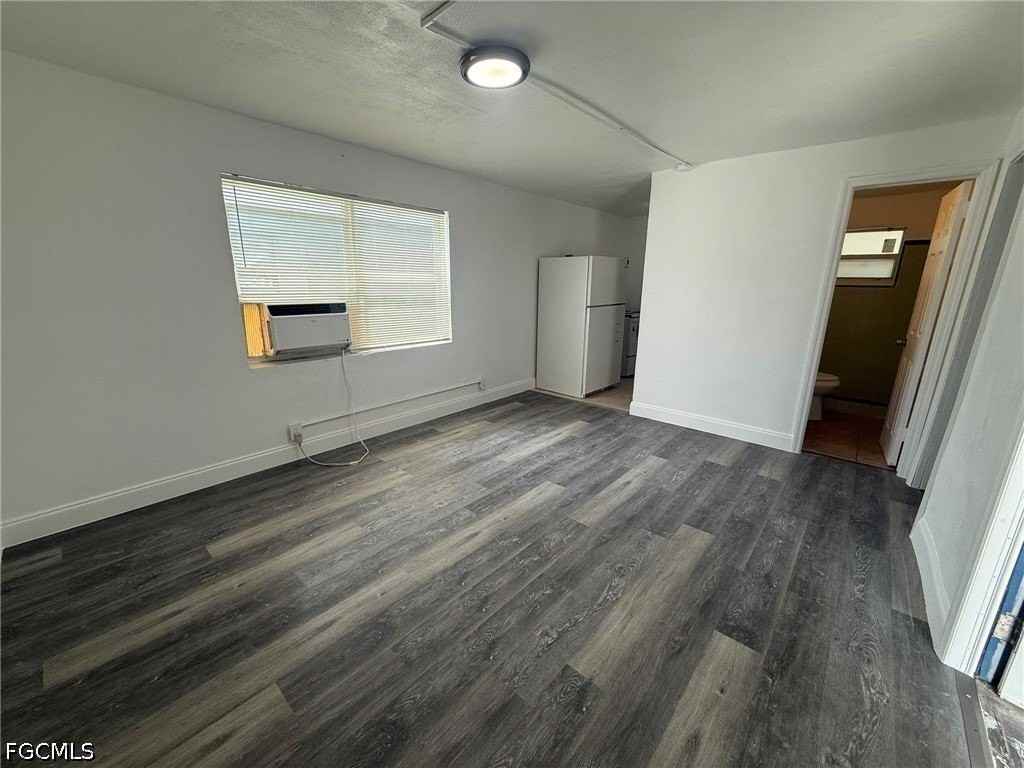 3049 2nd St #4 - Photo 6 of 9