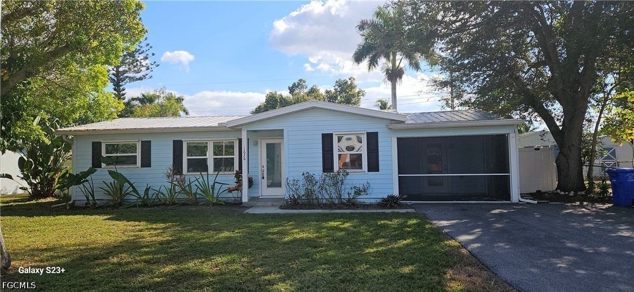 1626 Grace Ave - Photo 4 of 23