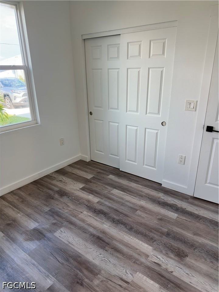 1530 Gilbert Ave S - Photo 6 of 12