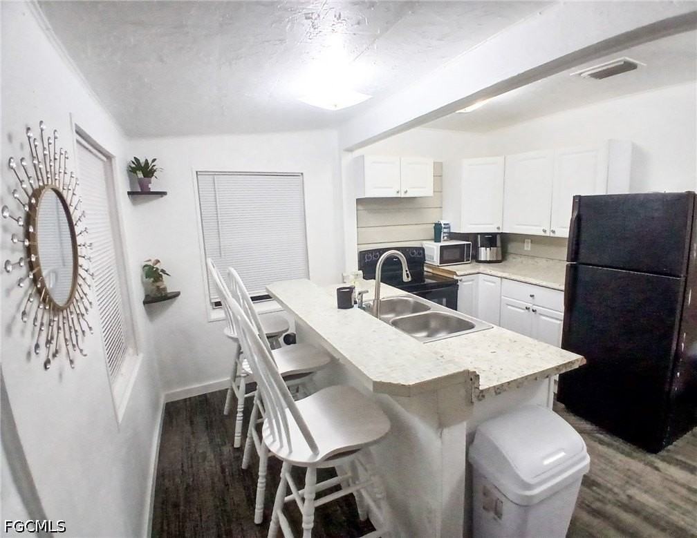 47 Cypress St - Photo 3 of 9