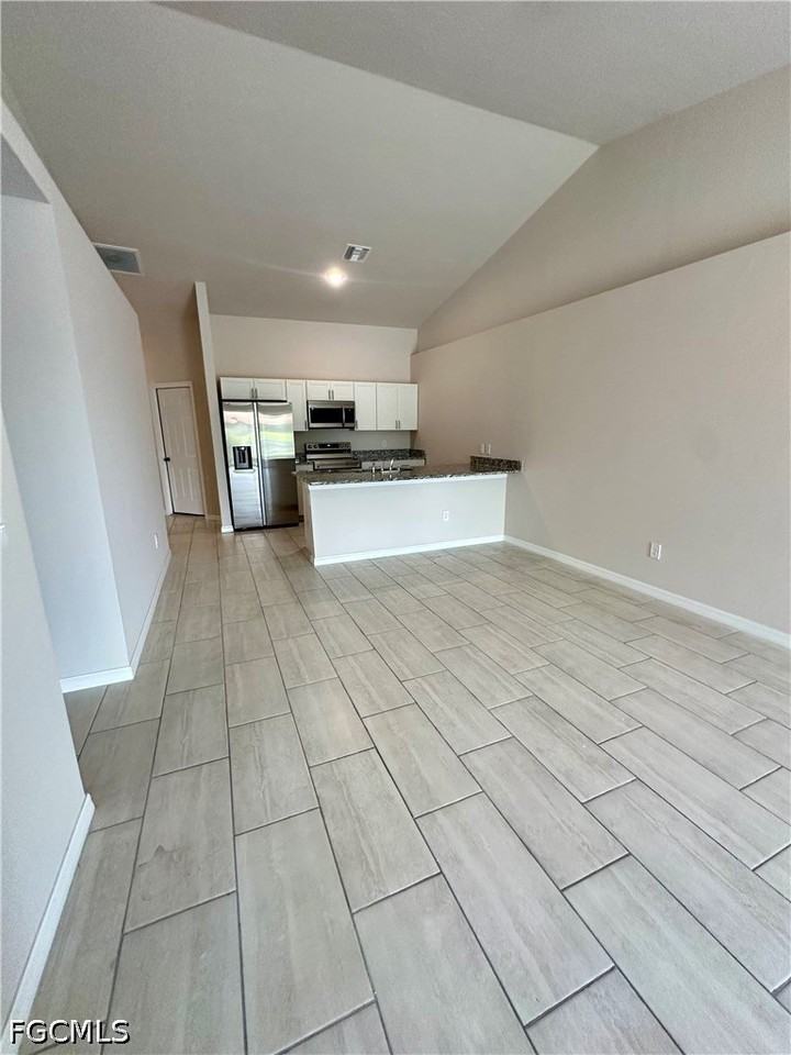 4412 Skyline Blvd - Photo 5 of 12