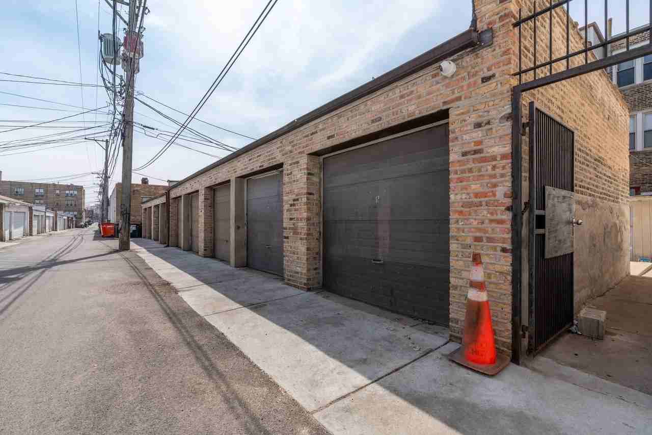 6235-43 N Western Ave - Photo 4 of 50