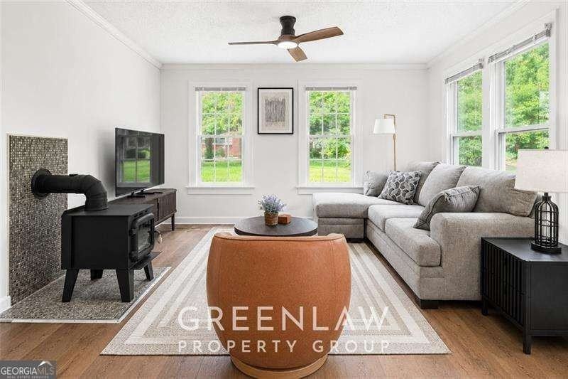 1177 Morley Ave Se - Photo 4 of 36