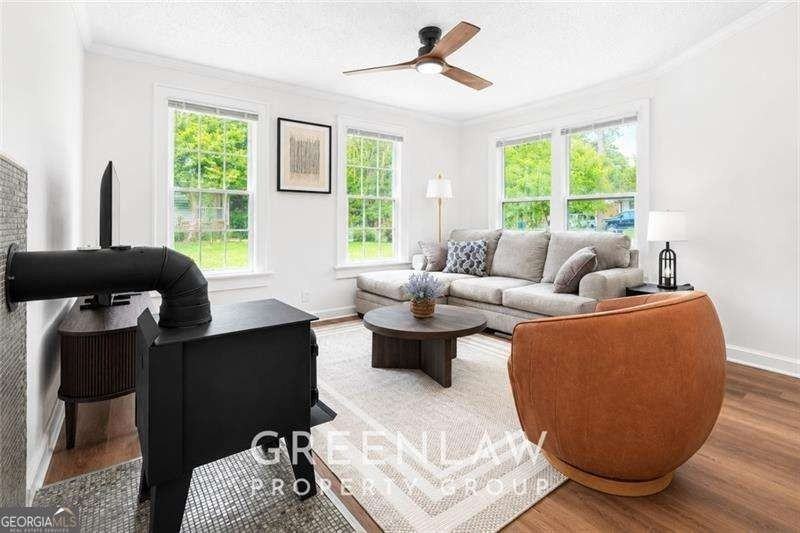 1177 Morley Ave Se - Photo 5 of 36