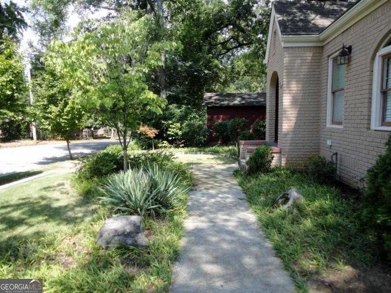 49 Leslie St Ne - Photo 5 of 34