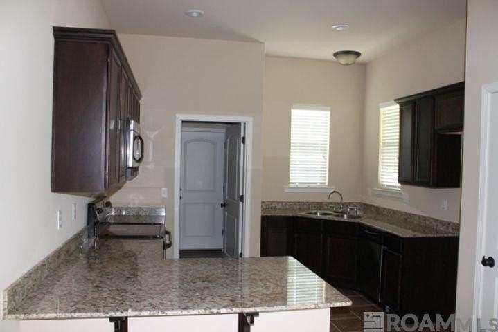 37237 Market Place Dr - Photo 3 of 19