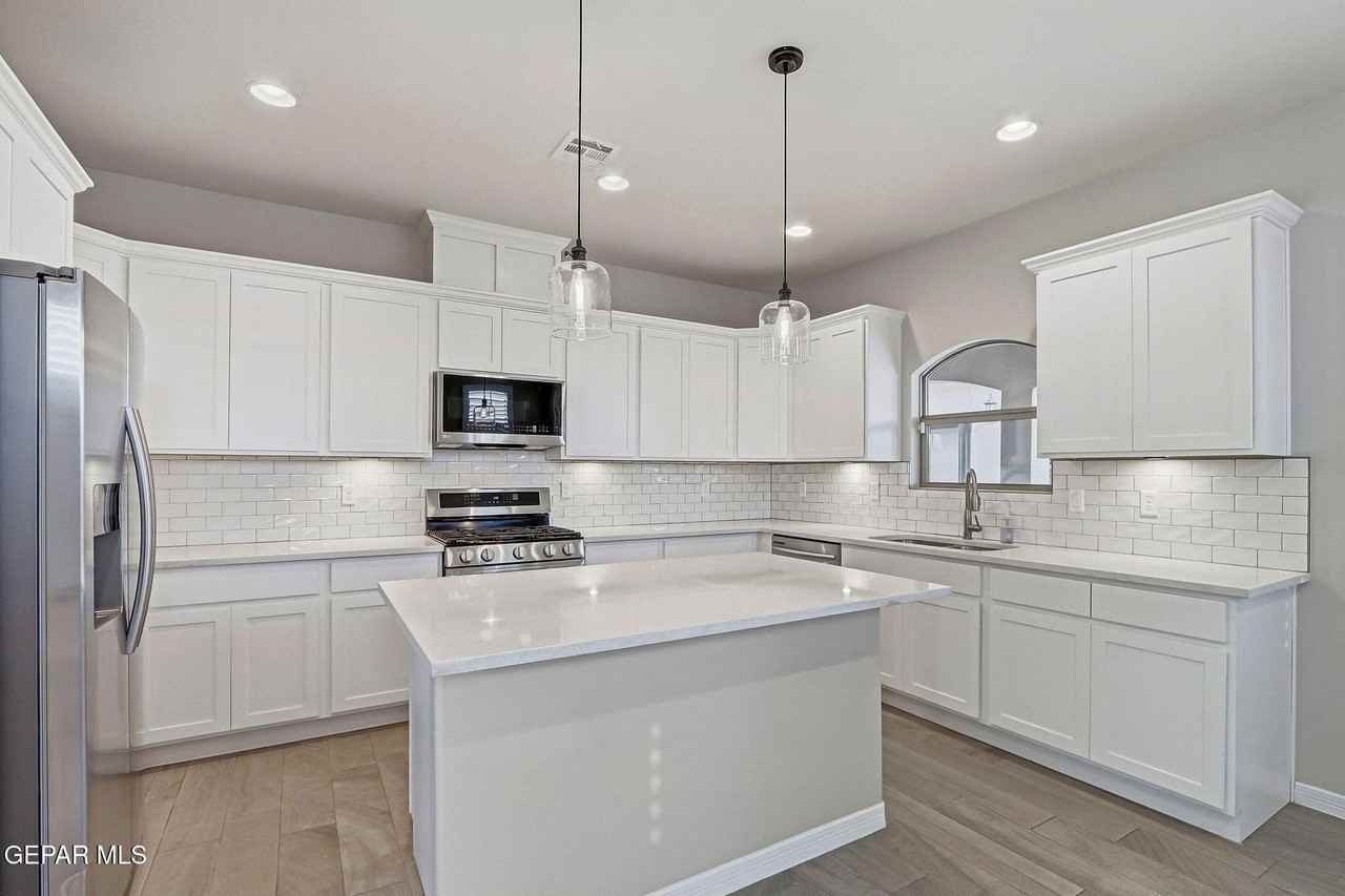14900 Tierra Crystal Ave - Photo 6 of 28