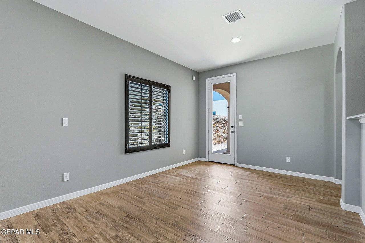 2120 Honour Point Pl - Photo 7 of 29