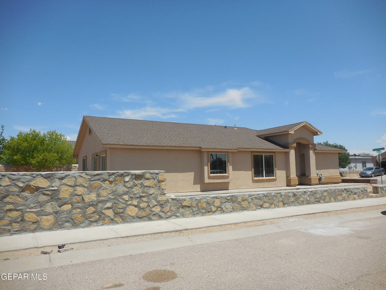 14301 Desert Orchid Dr - Photo 4 of 37