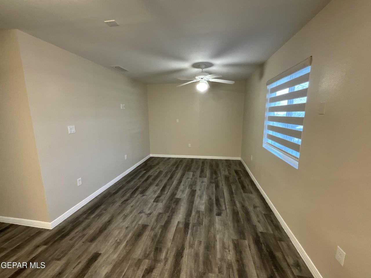 2133 Happer St #A - Photo 3 of 20