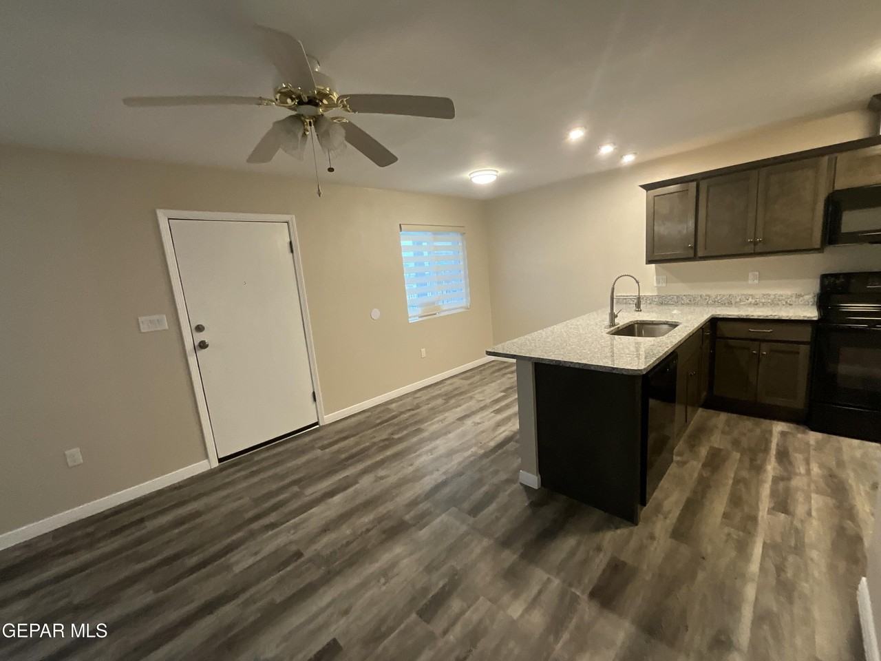 2133 Happer St #A - Photo 4 of 20