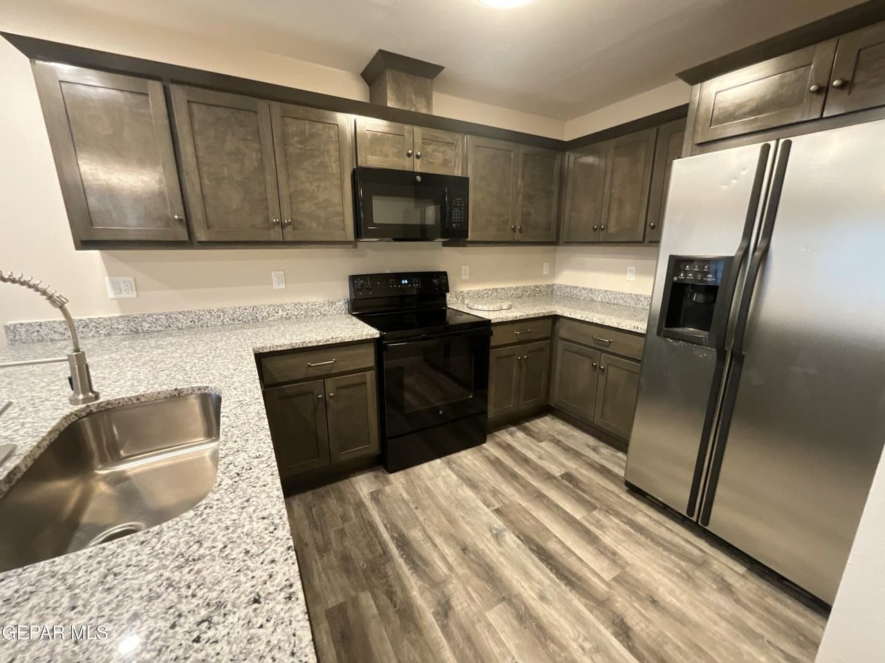 2133 Happer St #A - Photo 7 of 20