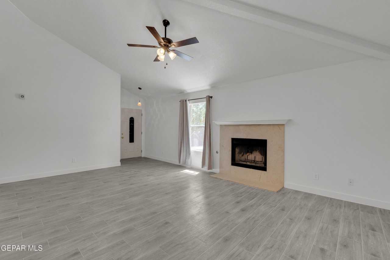 6541 Dakota Ridge Dr - Photo 7 of 33