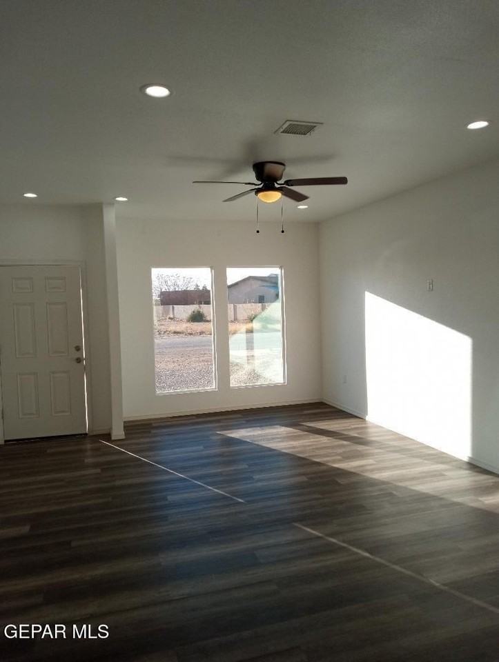 718 Cobre St #2 - Photo 2 of 31